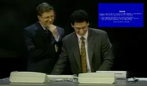 La mayor vergüenza de Microsoft: cuando Bill Gates presentó Windows 98 y apareció el pantallazo azul de la muerte