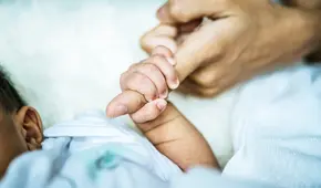 Bebé de tan solo 6 meses recibió una vacuna y murió de forma rara en Colombia: habría negligencia médica, según reportes