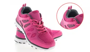 ¿Sabías que la cinta trasera de tus zapatillas tiene una función esencial? Descubre su utilidad y cómo mejora el calzado diario