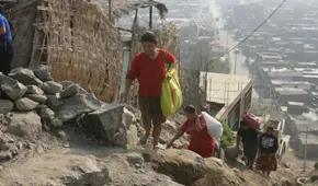 Casi 11 millones de peruanos podrían caer en la pobreza si se frena el crecimiento económico, según CCL