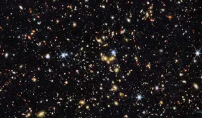 Los científicos capturaron miles de galaxias juntas en una sola fotografía con el telescopio James Webb