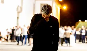 Luis Díaz reaparece y se quiebra al asistir a misa por Diogo Jota en Portugal tras ola de críticas por no estar en su funeral