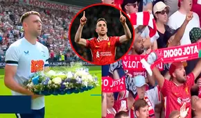 Capitán del Preston lleva corona de flores a la hinchada del Liverpool en homenaje a Diogo Jota y André Silva