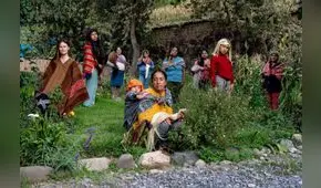 Tejedoras de Ollantaytambo premiadas en la Bienal de Diseño de Londres