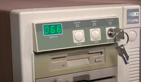 ¿Por qué el CPU de muchas computadoras antiguas venía con una cerradura y una llave?