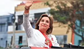 Dina Boluarte es pifiada y recibida con gritos durante su último recorrido en la Parada Militar: "Asesina"