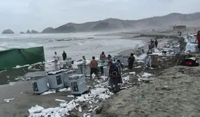 Costa Azul y otras playas en Ventanilla quedan cubiertas de tecnopor tras caída de contenedores: "Causa una gravísima contaminación"