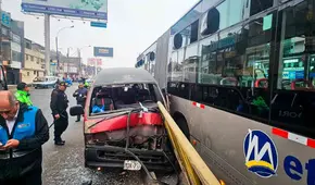 Combi pierde el control en Independencia y choca contra barandas del Metropolitano: dos jóvenes heridos
