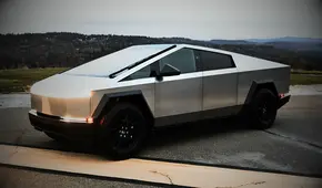 Así es el Tesla Cybertruck que cuesta US$99.990 en EEUU: velocidad máxima de 206 km/h, piso de yate, ruedas de 20 pulgadas y más