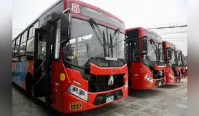 Empresa El Rápido presenta 50 nuevos buses para atender a 300.000 personas del norte y sur de Lima