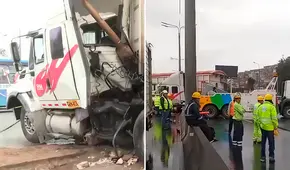Camiones se vuelcan cerca al Puente Atocongo en la Panamericana Sur: reportan congestión vehicular