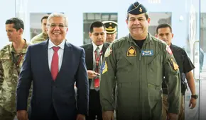 Ministro de Defensa y jefe de la FAP viajan a Francia y Suecia por la compra de 24 cazas