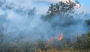 Incendio forestal cerca de Machu Picchu mantiene activa la alerta en Cusco