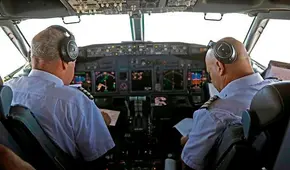 Alemania: pilotos admiten dormir durante vuelos por falta de personal y exceso de trabajo