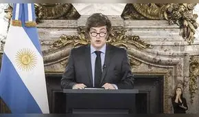 Milei anuncia aumento de presupuesto en jubilaciones, salud y educación tras derrota electoral en Argentina