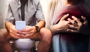 Especialistas revela los peligros para la salud de usar el celular en el baño: "Podría llevar, en casos muy extremos, a la muerte" Especialistas revela los peligros para la salud de usar el celular en el baño: "Podría llevar, en casos muy extremos, a la muerte"