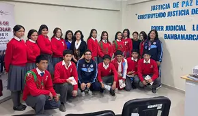 Jueces de Paz Escolar de Bambamarca reflexionan sobre las adicciones a drogas y alcohol en la vida estudiantil