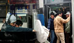 Colas de una hora y ansiedad diaria: el Metropolitano enferma la salud mental de sus usuarios