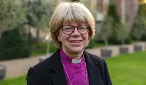 Sarah Mullally, la primera mujer en liderar la Iglesia anglicana como arzobispa de Canterbury
