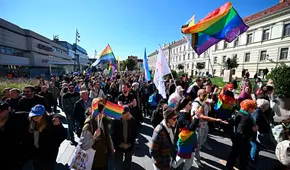 Hungría: miles de personas desafían la prohibición del gobierno y participan en marcha del Orgullo
