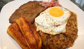 Aprende a preparar un Tacu Tacu de Lentejas, un plato delicioso y simple para tu lunes