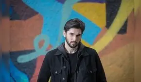 Jason Day: “La manera en que cae una dictadura en Perú para que aparezca una democracia frívola sería un buen thriller”