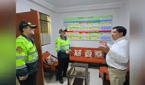 Policías en comisarías, entre la falta de recursos y la ineficiencia