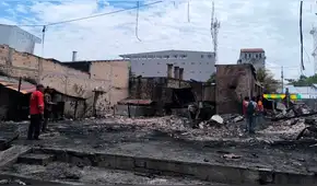 Iquitos: 19 familias quedan en las calles tras voraz incendio que destruyó 14 viviendas
