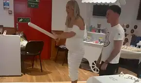 Joven escocesa fingió estar embarazada y presentó a una muñeca como su hija: “No supe cómo acabar con la mentira”