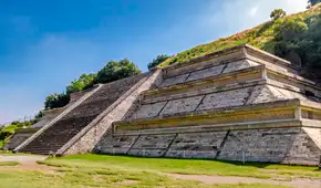 La pirámide más grande del mundo está en América Latina y no es Perú: su tamaño equivale a 9 piscinas olímpicas