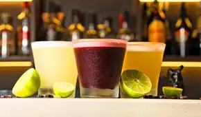 Perú brilla en coctelería: Chicha Sour y otros 2 cócteles entre los mejores del mundo, según Taste Atlas