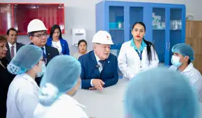 Dr. César Acuña inaugura laboratorio de neurodidáctica y anuncia nuevo edificio para Chimbote