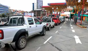 Las largas filas por abastecimiento de combustible se reducen en Bolivia tras la llegada de Rodrigo Paz al gobierno
