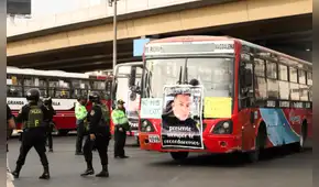 Transportistas denuncian que delincuentes piden incremento en pago de extorsiones por Navidad y Año Nuevo: “Si pagan 5 mil, ahora piden 8 mil" Transportistas denuncian que delincuentes piden incremento en pago de extorsiones por Navidad y Año Nuevo: “Si pagan 5 mil, ahora piden 8 mil"