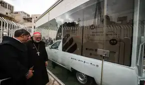 El papamóvil de Francisco será utilizado como clínica móvil para atender a los niños de Gaza El papamóvil de Francisco será utilizado como clínica móvil para atender a los niños de Gaza