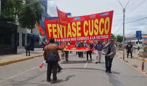 Administrativos del sector Educación reinician huelga indefinida y exigen cumplimiento de bono acordado en Cusco Administrativos del sector Educación reinician huelga indefinida y exigen cumplimiento de bono acordado en Cusco