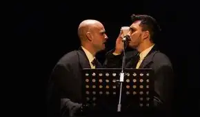 Alejandro Clavier: “En tiempos en que lo conservador avanza, esta obra teatral insiste en la libertad”