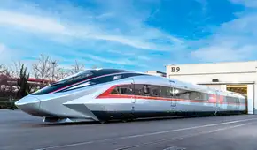 China supera a Japón con un nuevo y moderno tren bala: viaja a más de 400 km/h y es el más veloz del mundo