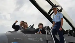 Milei presenta sus aviones cazas F16 que compró a Dinamarca y los bautiza como "ángeles protectores" de Argentina