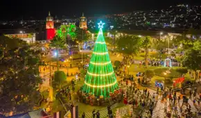 Huamanga vivió una noche mágica con el encendido de luces navideñas en la Plaza Mayor
