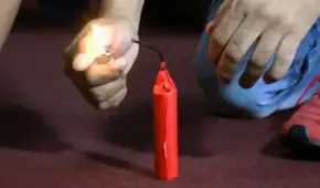 Presunto extorsionador de 17 años se lesiona la mano tras detonar explosivo en negocio de Ica