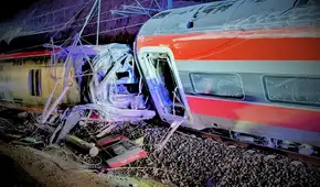 Descarrilamiento de dos trenes de alta velocidad en España deja al menos 10 muertos y 25 heridos