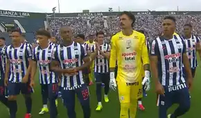 Alianza Lima presentó a sus jugadores en grupo y no individualmente: el inusual ingreso del plantel en la Noche Blanquiazul