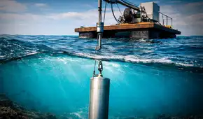 Investigador español diseña un innovador péndulo que transforma corrientes oceánicas en energía renovable de forma sencilla