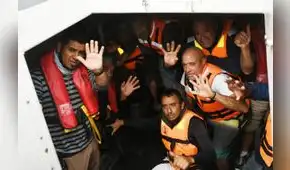 Así fue el rescate de 27 tripulantes de barco atunero que se incendió en altamar