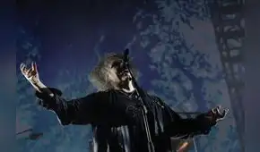 Robert Smith y la historia emocional de The Cure