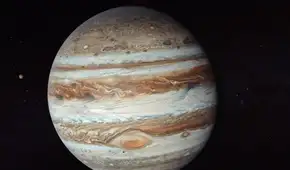 La Antártida puede estar cubierta por hielo de hasta 4 km de espesor, pero no se compara con lo que hay cerca de Júpiter