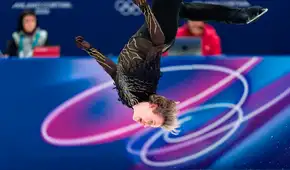 Ilia Malinin venció el temible salto mortal que fue prohibido hace 50 años: prodigio del patinaje ganó el oro para Estados Unidos en JJ. OO.