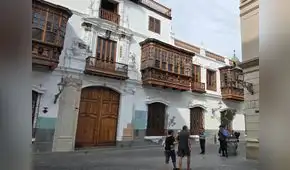 Turista turco sufre el robo de su celular a solo dos cuadras de Palacio de Gobierno