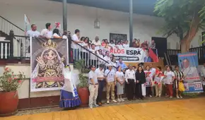 Advierten presunto uso de iconografía religiosa en acto político durante visita de Carlos Espá a Trujillo